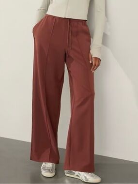 Athleta Endeavor Relaxed Pant - Cherrywood
